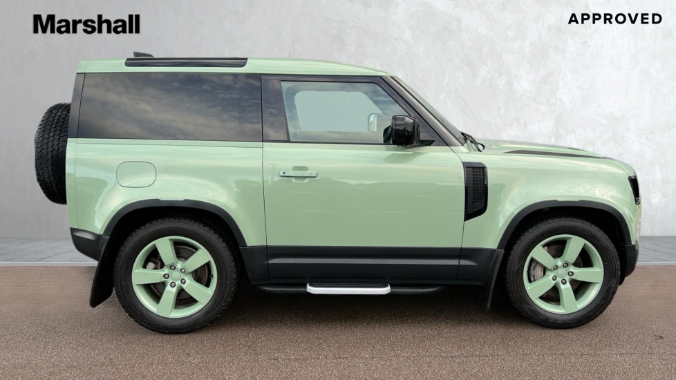 Used Land Rover Defender 2023 for sale - 77018310: Photo 5