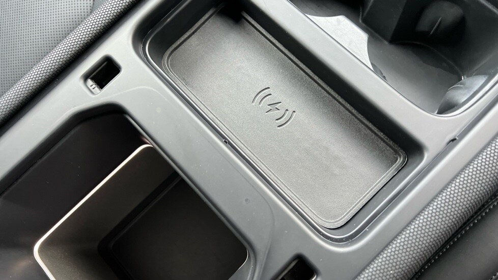 Used Land Rover Defender 2023 for sale - 77018310: Photo 51