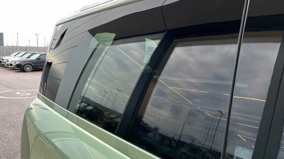 Used Land Rover Defender 2023 for sale - 77018310: Photo 58