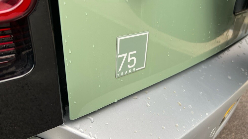 Used Land Rover Defender 2023 for sale - 77018310: Photo 64