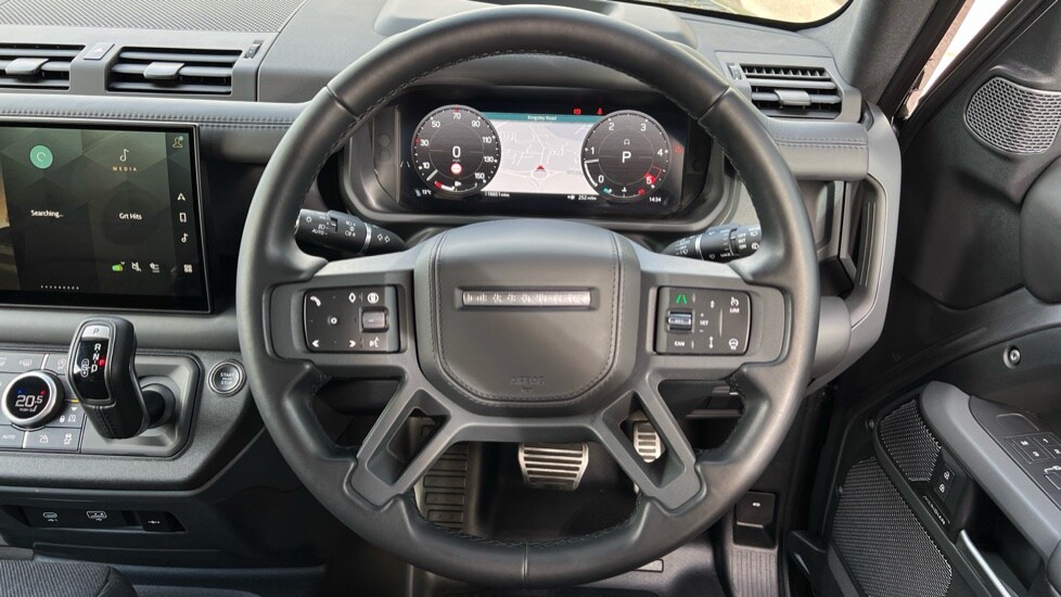 Used Land Rover Defender 2024 for sale - 75902066: Photo 15