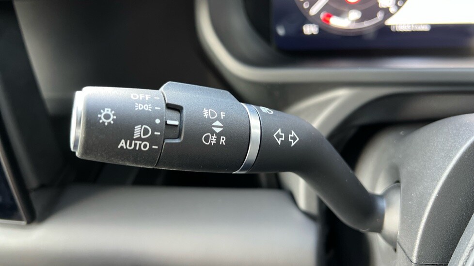 Used Land Rover Defender 2024 for sale - 75902066: Photo 38