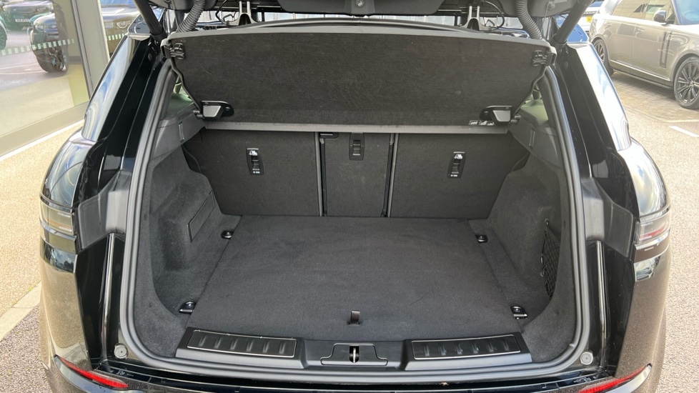 Used Land Rover Range Rover Evoque 2025 for sale - 76872516: Photo 10