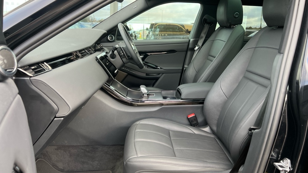 Used Land Rover Range Rover Evoque 2025 for sale - 76872516: Photo 3