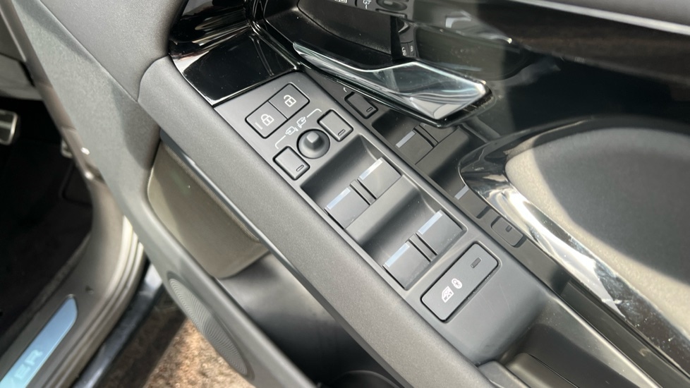 Used Land Rover Range Rover Evoque 2025 for sale - 76872516: Photo 35