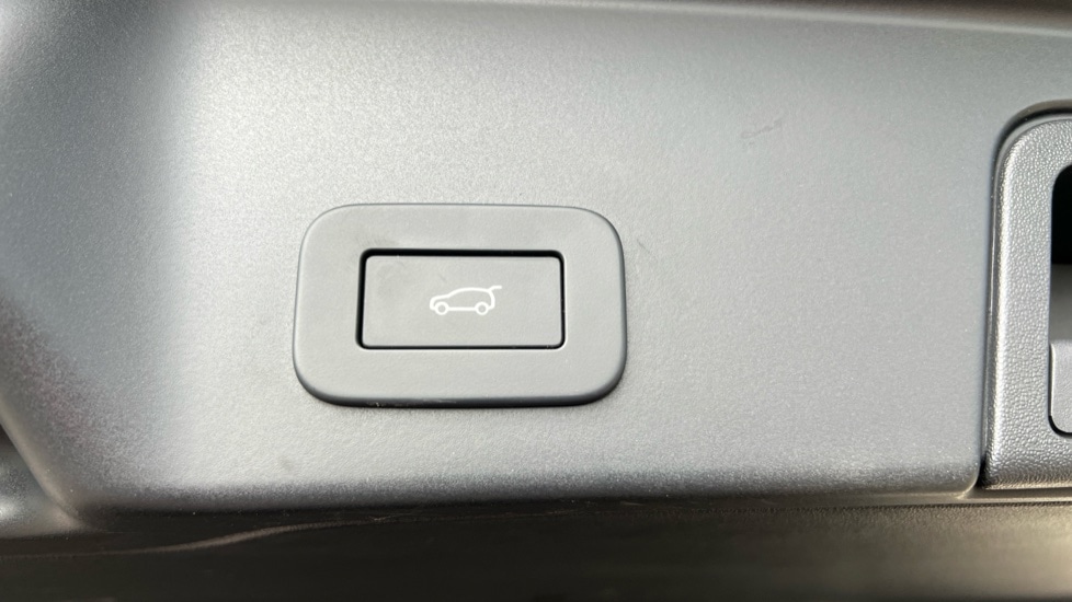 Used Land Rover Range Rover Evoque 2025 for sale - 76872516: Photo 56