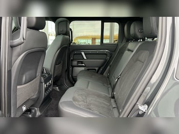 Used Land Rover Defender 2022 for sale - 76575169: Photo