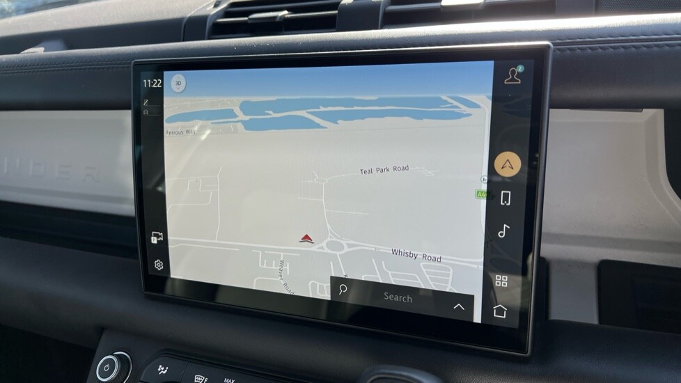 Used Land Rover Defender 2024 for sale - 76384431: Photo 11