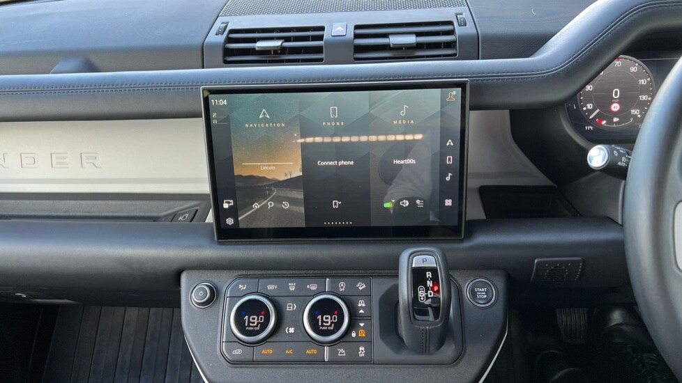 Used Land Rover Defender 2024 for sale - 76384431: Photo 14