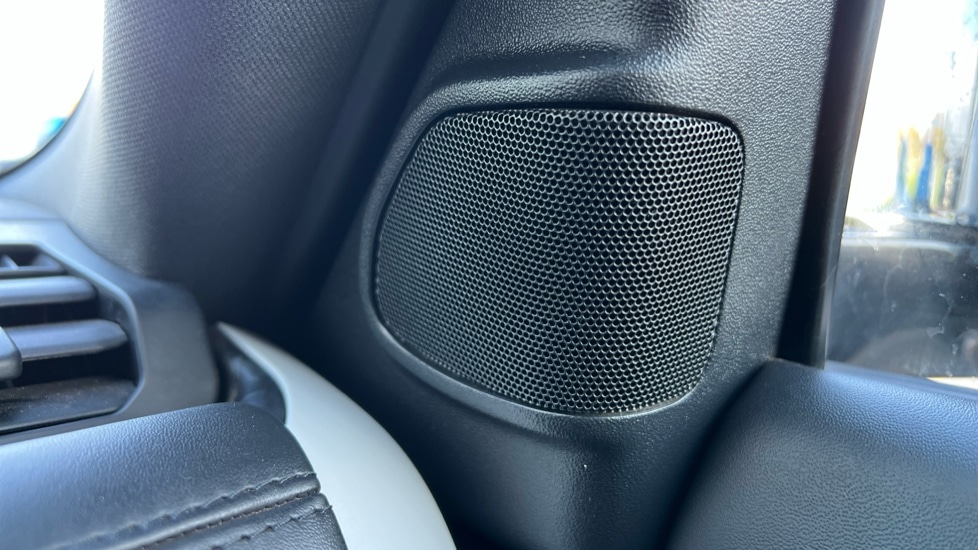 Used Land Rover Defender 2024 for sale - 76384431: Photo 35