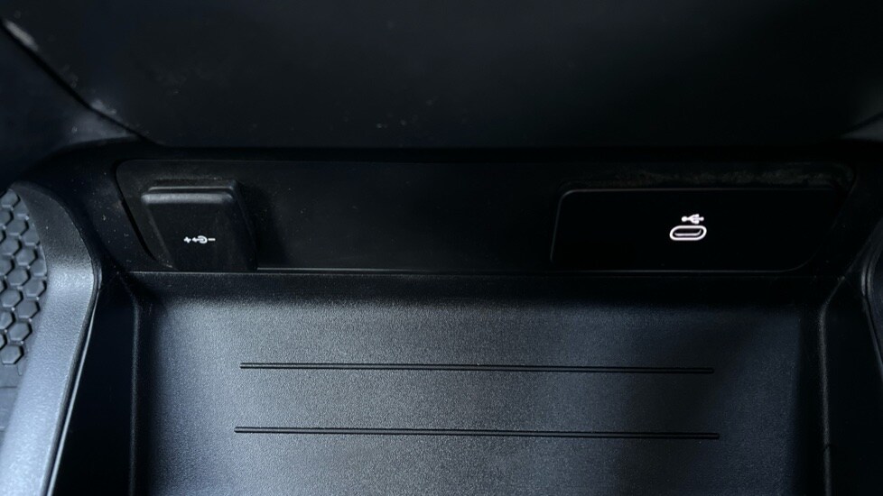 Used Land Rover Defender 2024 for sale - 76384431: Photo 44