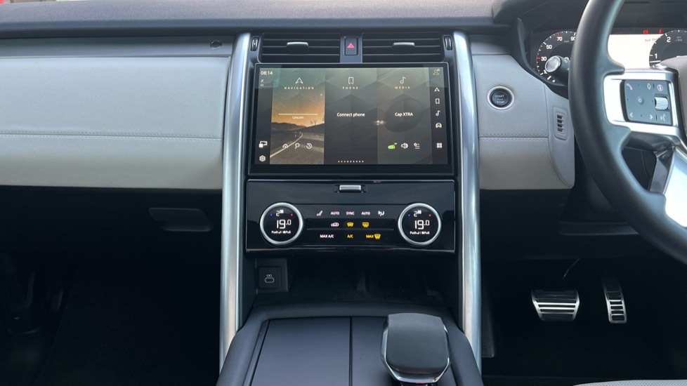 Used Land Rover Discovery 2023 for sale - 76872055: Photo 29