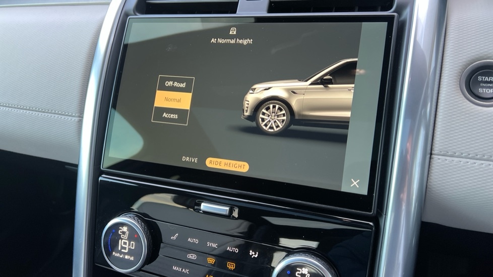 Used Land Rover Discovery 2023 for sale - 76872055: Photo 48