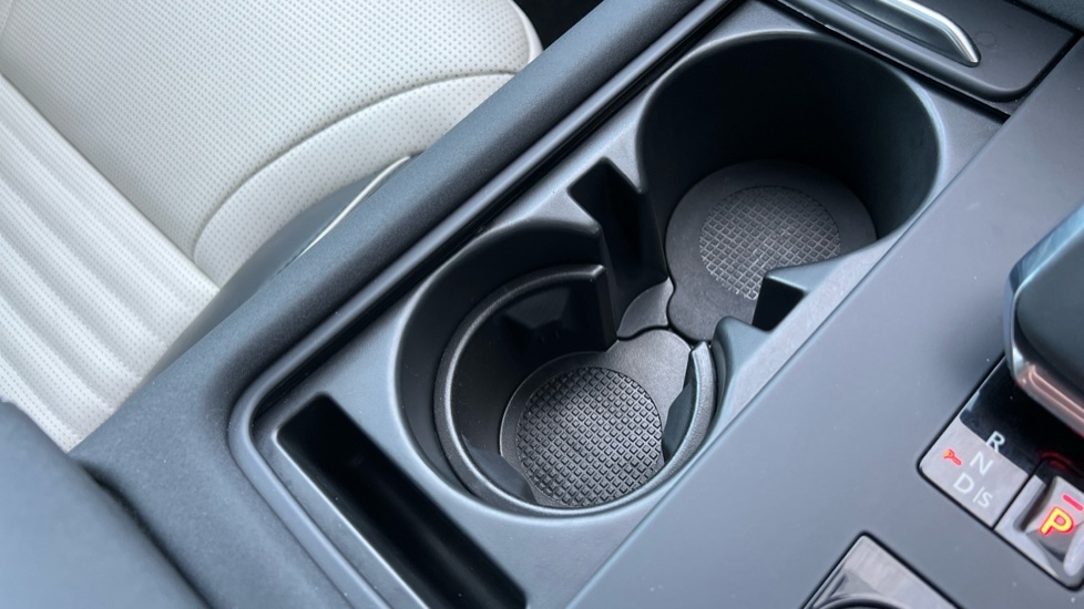 Used Land Rover Discovery 2023 for sale - 76872055: Photo 51