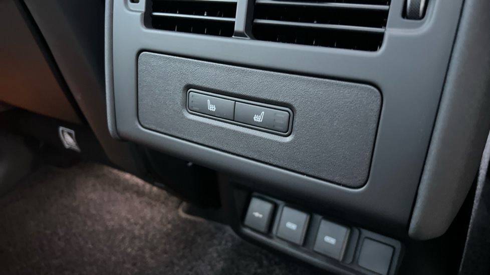 Used Land Rover Discovery 2023 for sale - 76872055: Photo 53