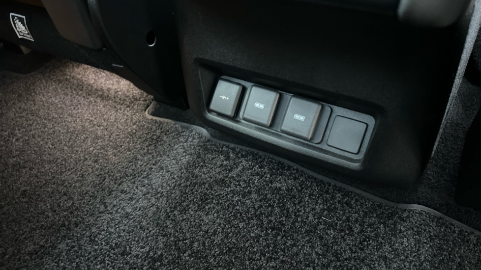 Used Land Rover Discovery 2023 for sale - 76872055: Photo 54