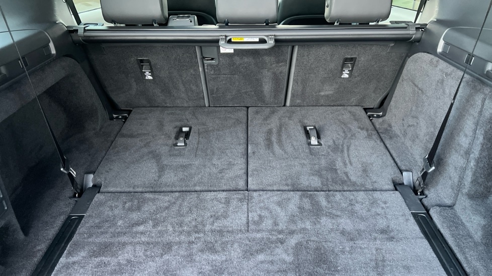 Used Land Rover Discovery 2023 for sale - 76872055: Photo 63