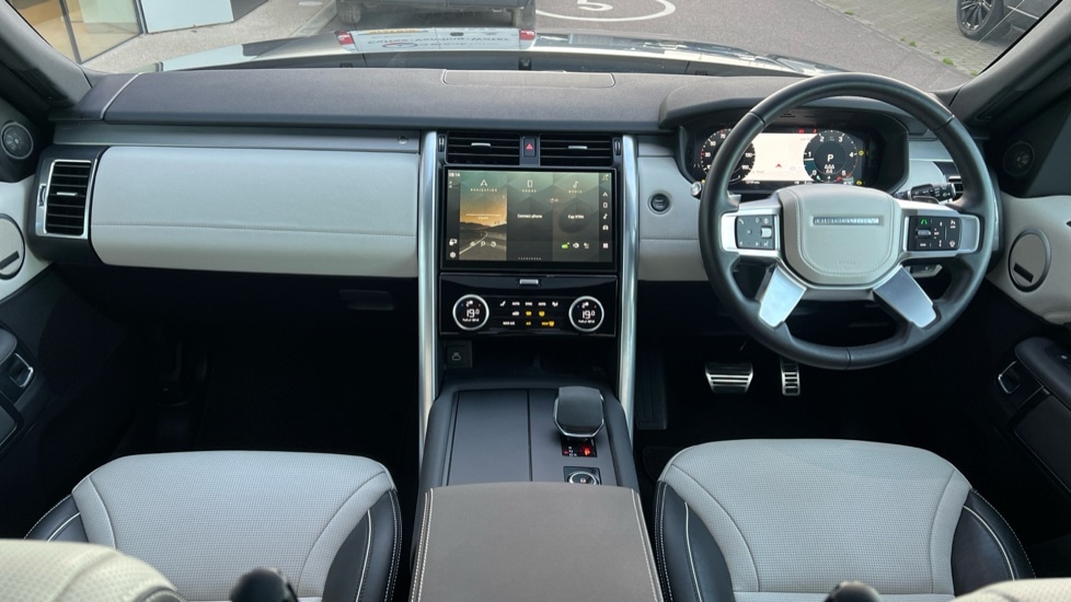 Used Land Rover Discovery 2023 for sale - 76872055: Photo 9