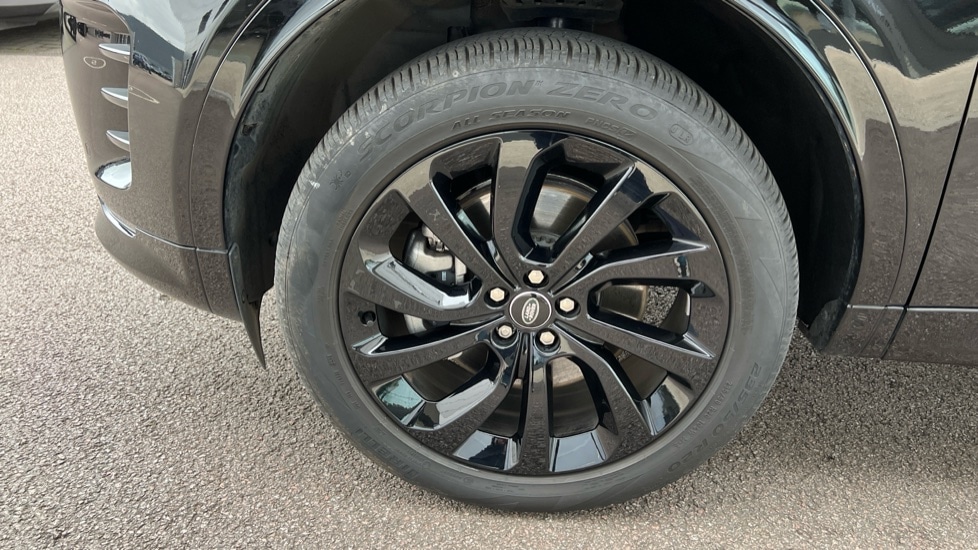 Used Land Rover Discovery Sport 2025 for sale - 76954408: Photo 33