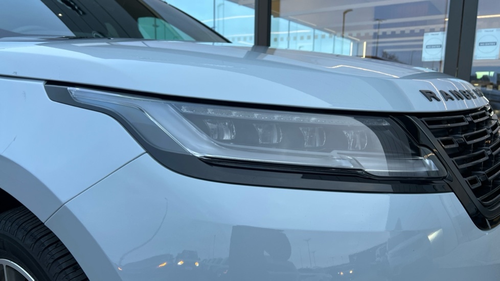 Used Land Rover Range Rover Velar 2024 for sale - 76874079: Photo 17