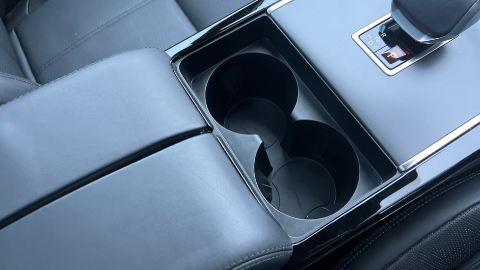 Used Land Rover Range Rover Velar 2024 for sale - 76874079: Photo 47