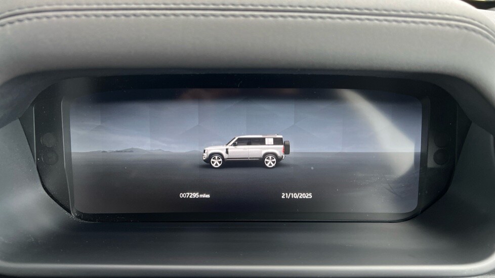 Used Land Rover Defender 2025 for sale - 76870535: Photo 16