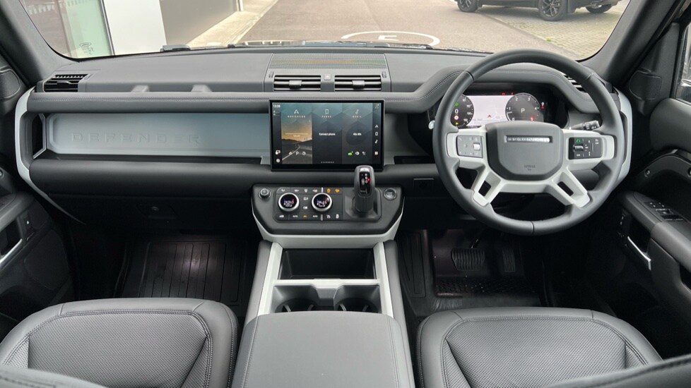 Used Land Rover Defender 2025 for sale - 76870535: Photo 9