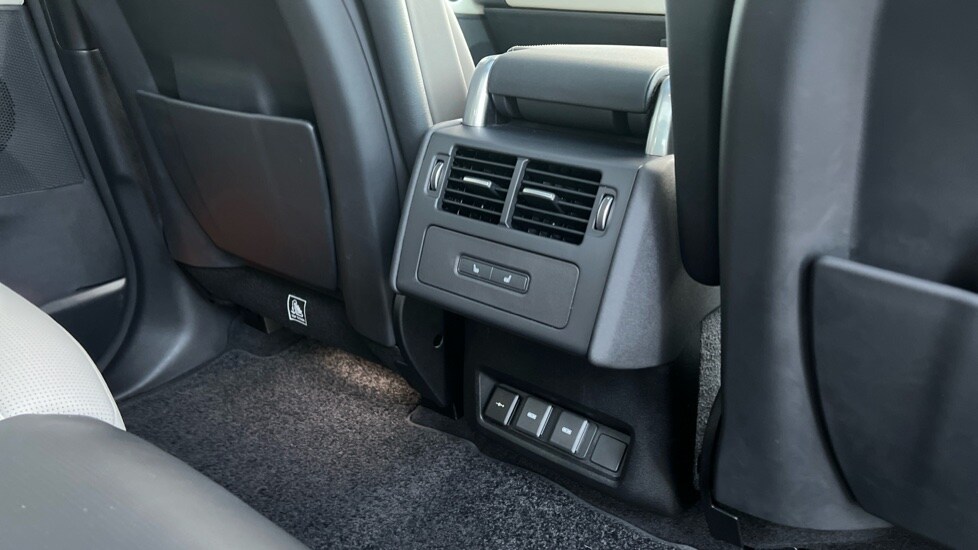 Used Land Rover Discovery 2023 for sale - 77067927: Photo 18