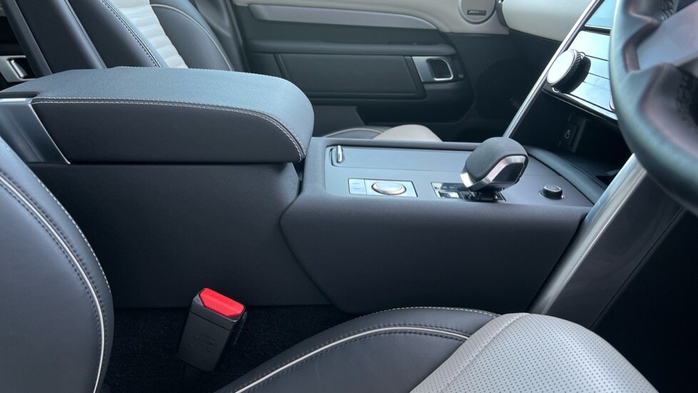 Used Land Rover Discovery 2023 for sale - 77067927: Photo 22