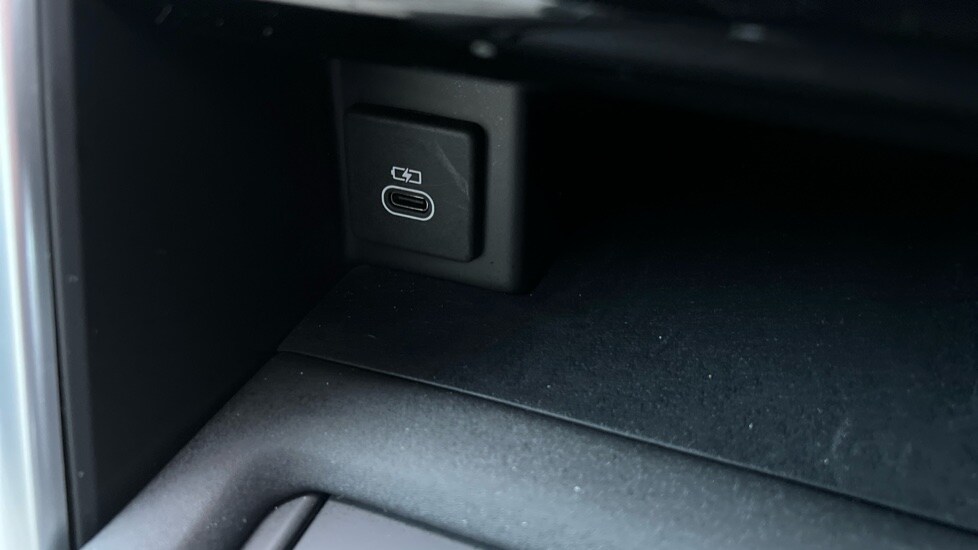 Used Land Rover Discovery 2023 for sale - 77067927: Photo 49