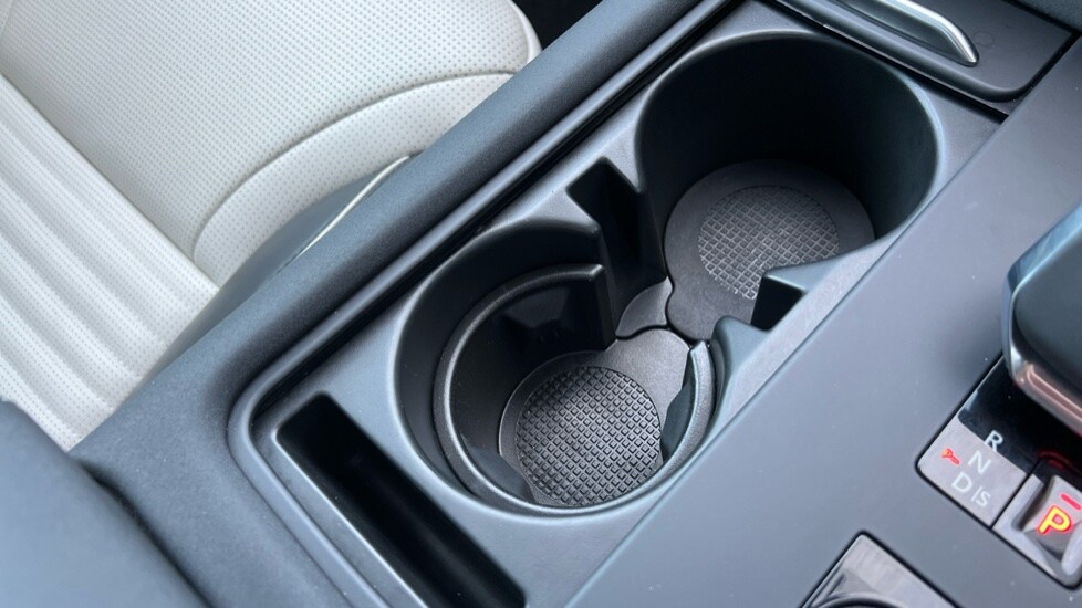 Used Land Rover Discovery 2023 for sale - 77067927: Photo 51