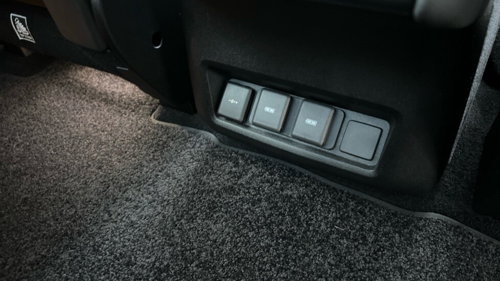 Used Land Rover Discovery 2023 for sale - 77067927: Photo 54