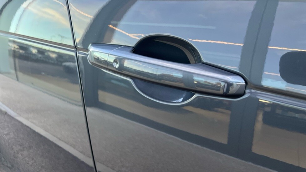 Used Land Rover Discovery 2023 for sale - 77067927: Photo 57