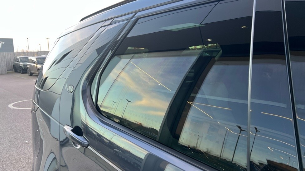 Used Land Rover Discovery 2023 for sale - 77067927: Photo 58