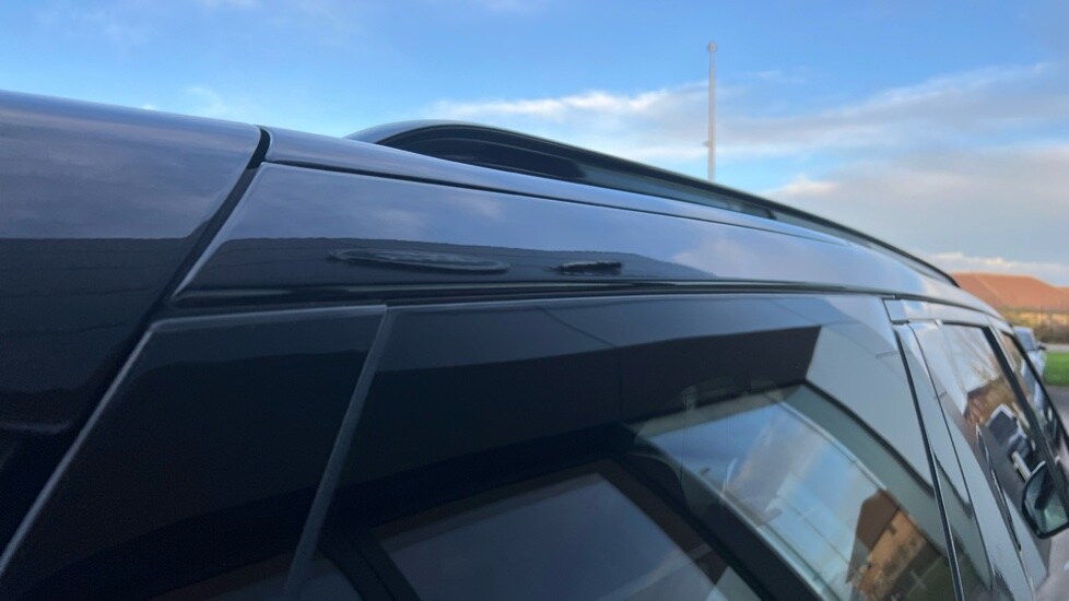 Used Land Rover Discovery 2023 for sale - 77067927: Photo 62