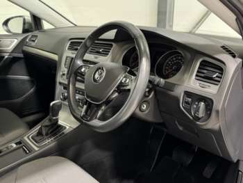Used Volkswagen Golf 2014 for sale - 74696149: Photo
