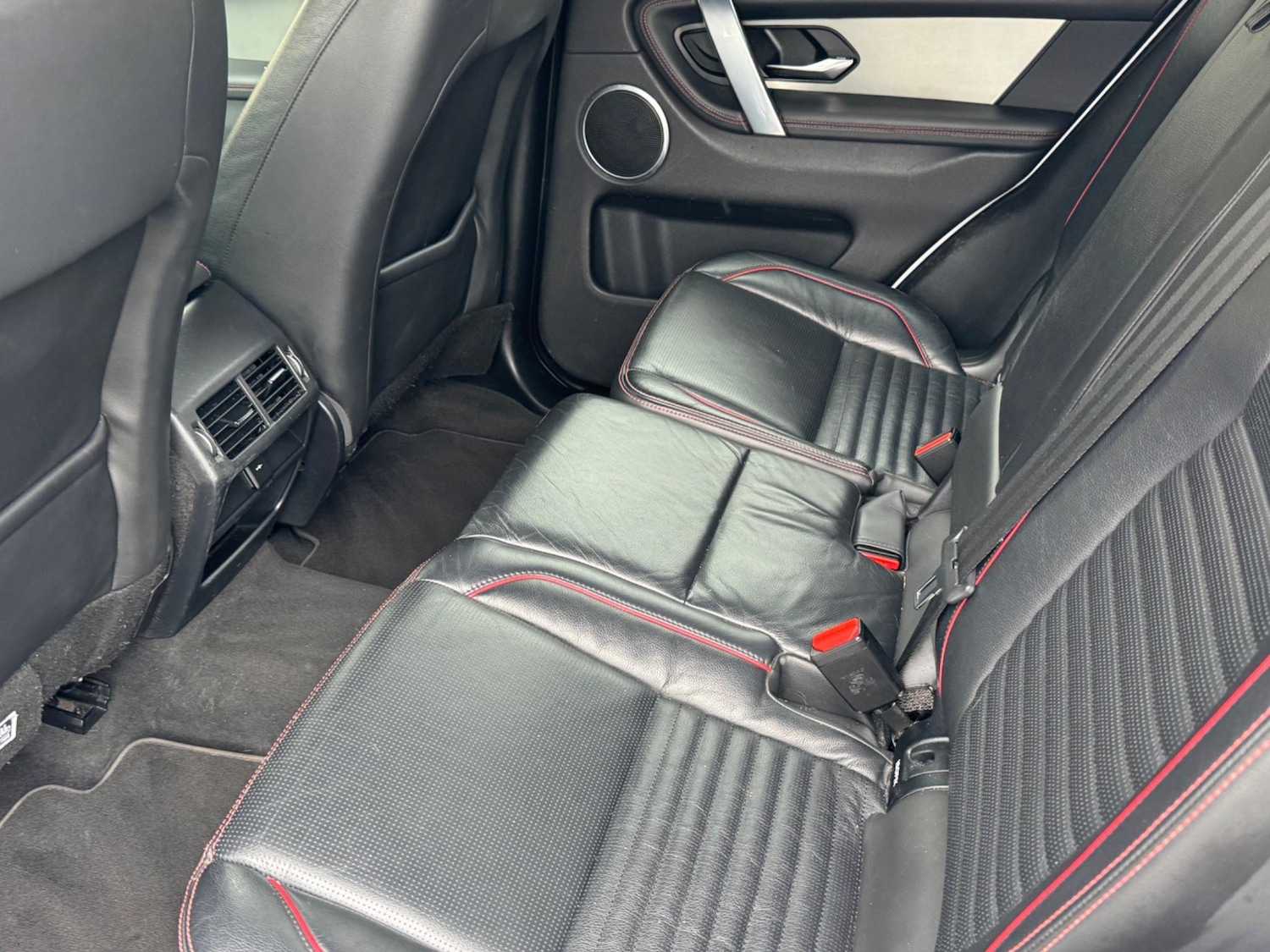 Used Land Rover Discovery Sport 2021 for sale - 76656298: Photo 15