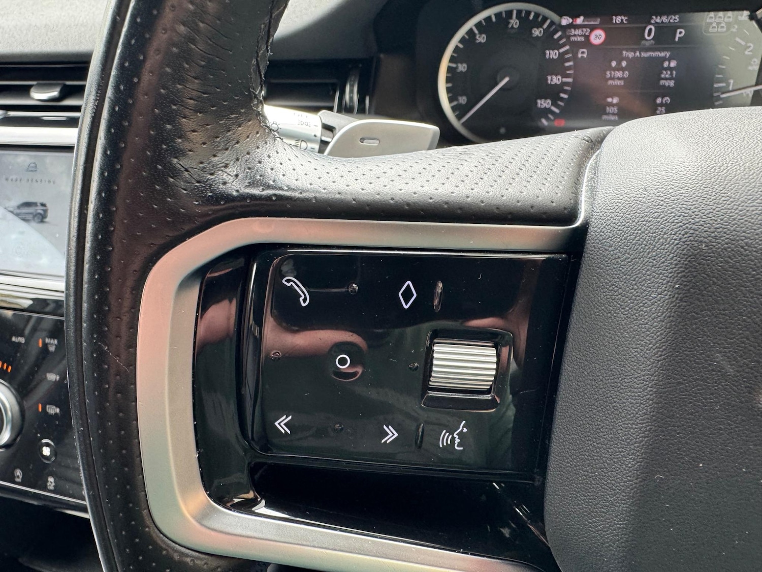 Used Land Rover Discovery Sport 2021 for sale - 76656298: Photo 17