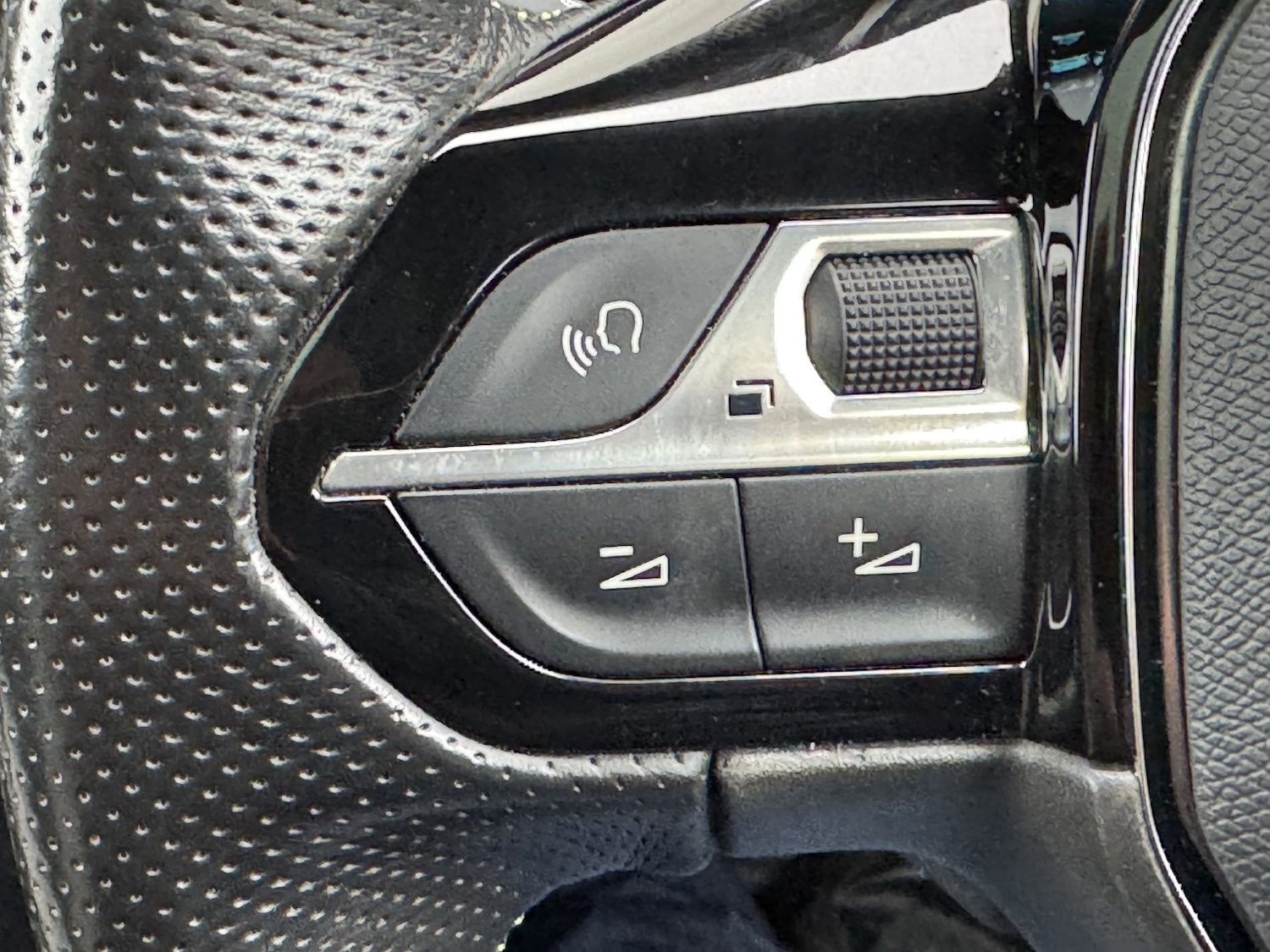 Used Peugeot 2008 2020 for sale - 77056626: Photo 49