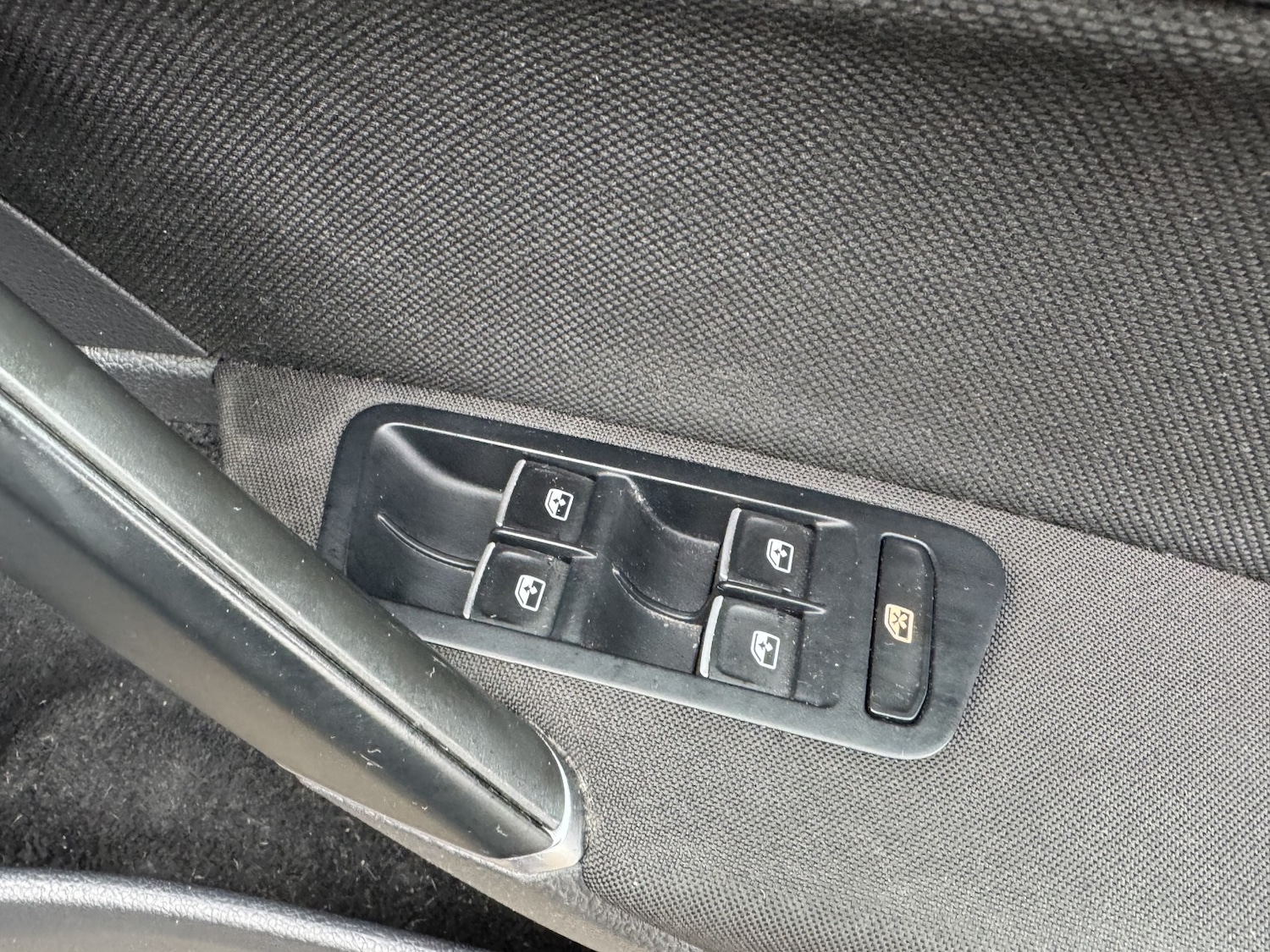 Used Volkswagen Golf 2017 for sale - 77749967: Photo 36