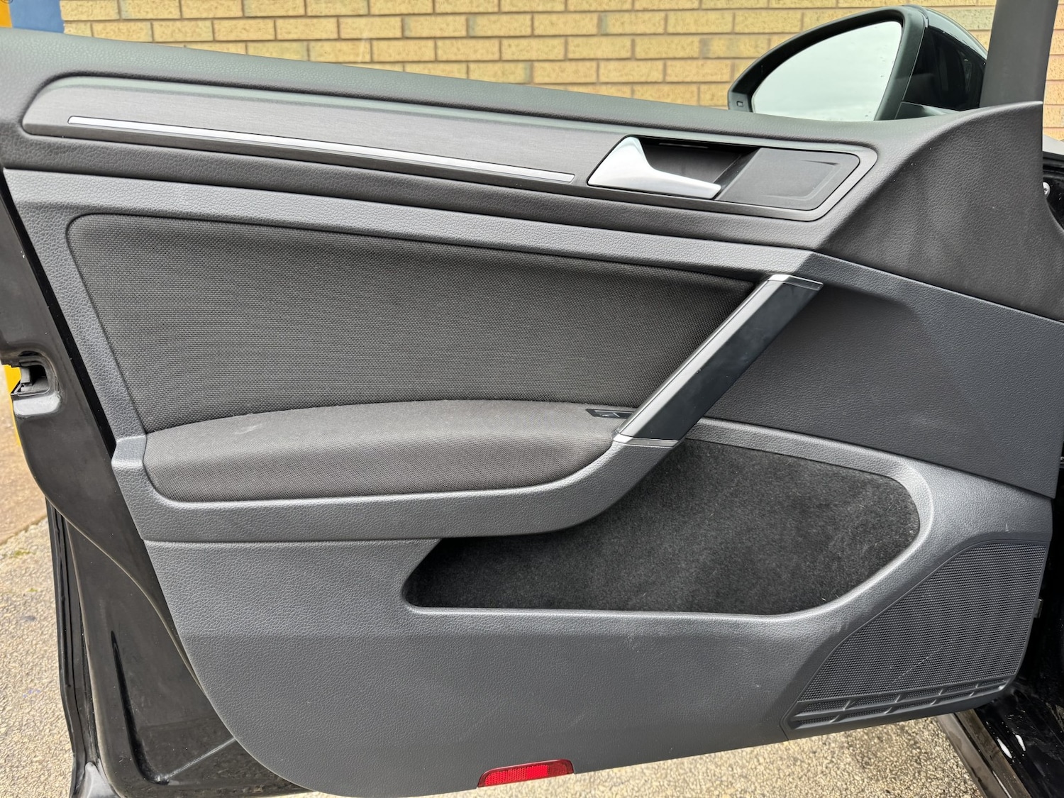 Used Volkswagen Golf 2017 for sale - 77749967: Photo 37