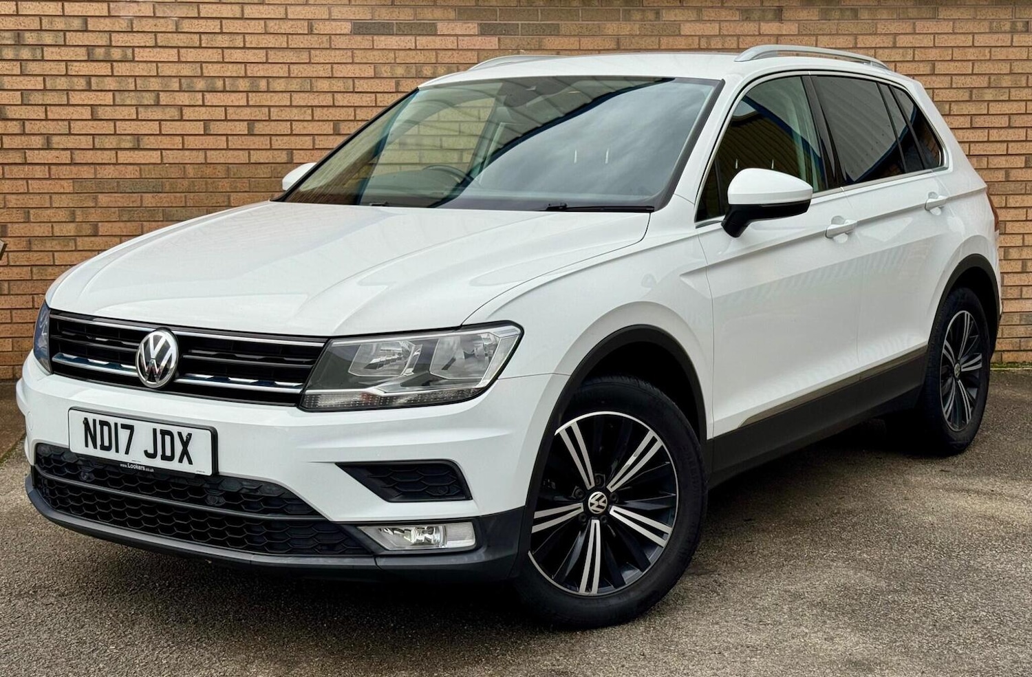 Used Volkswagen Tiguan 2017 for sale - 76725627: Photo 1
