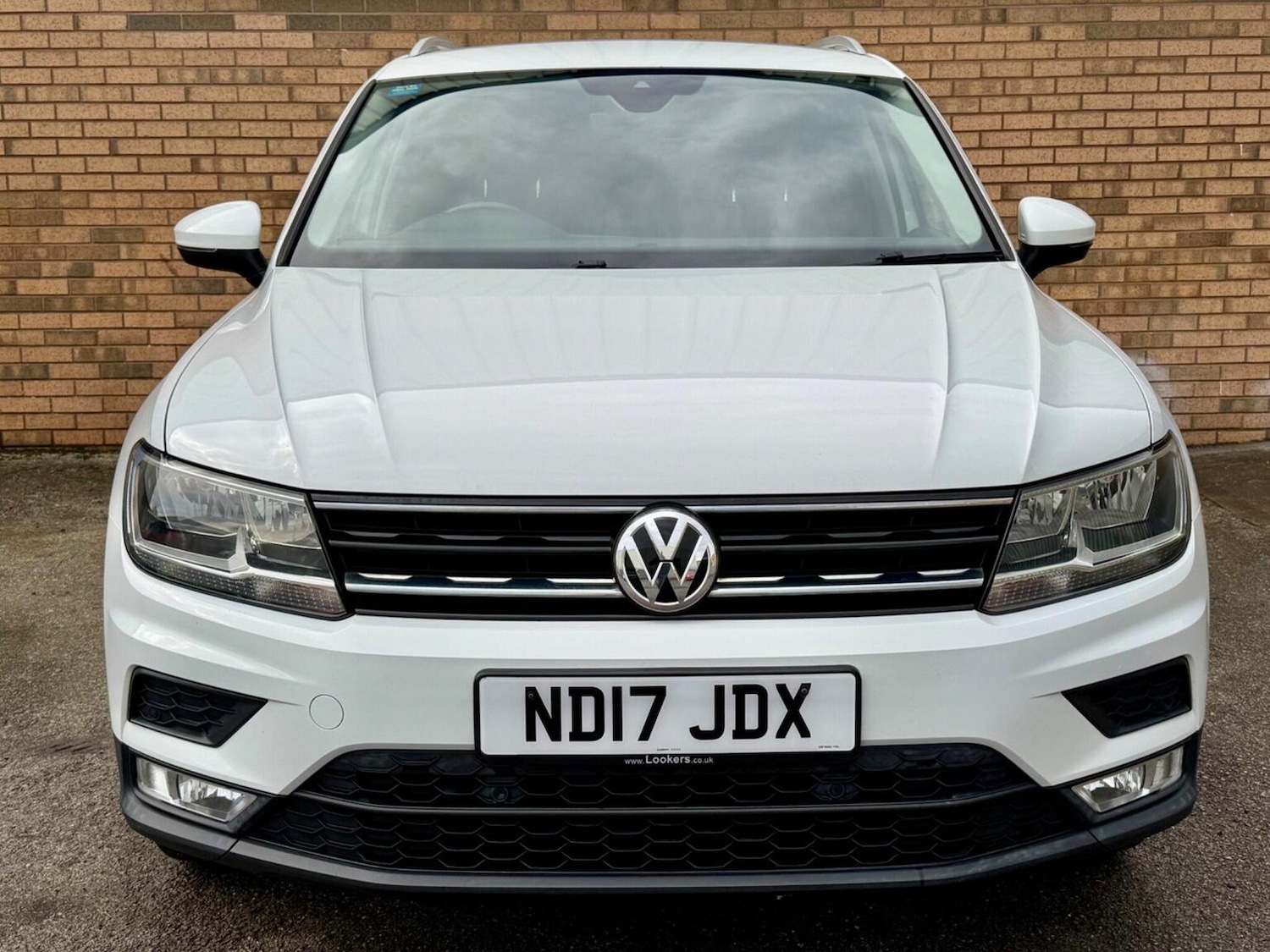 Used Volkswagen Tiguan 2017 for sale - 76725627: Photo 2