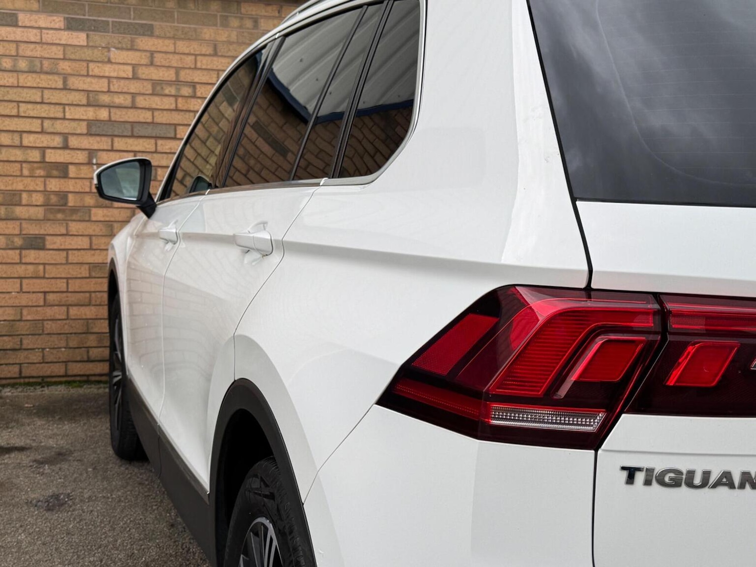 Used Volkswagen Tiguan 2017 for sale - 76725627: Photo 5