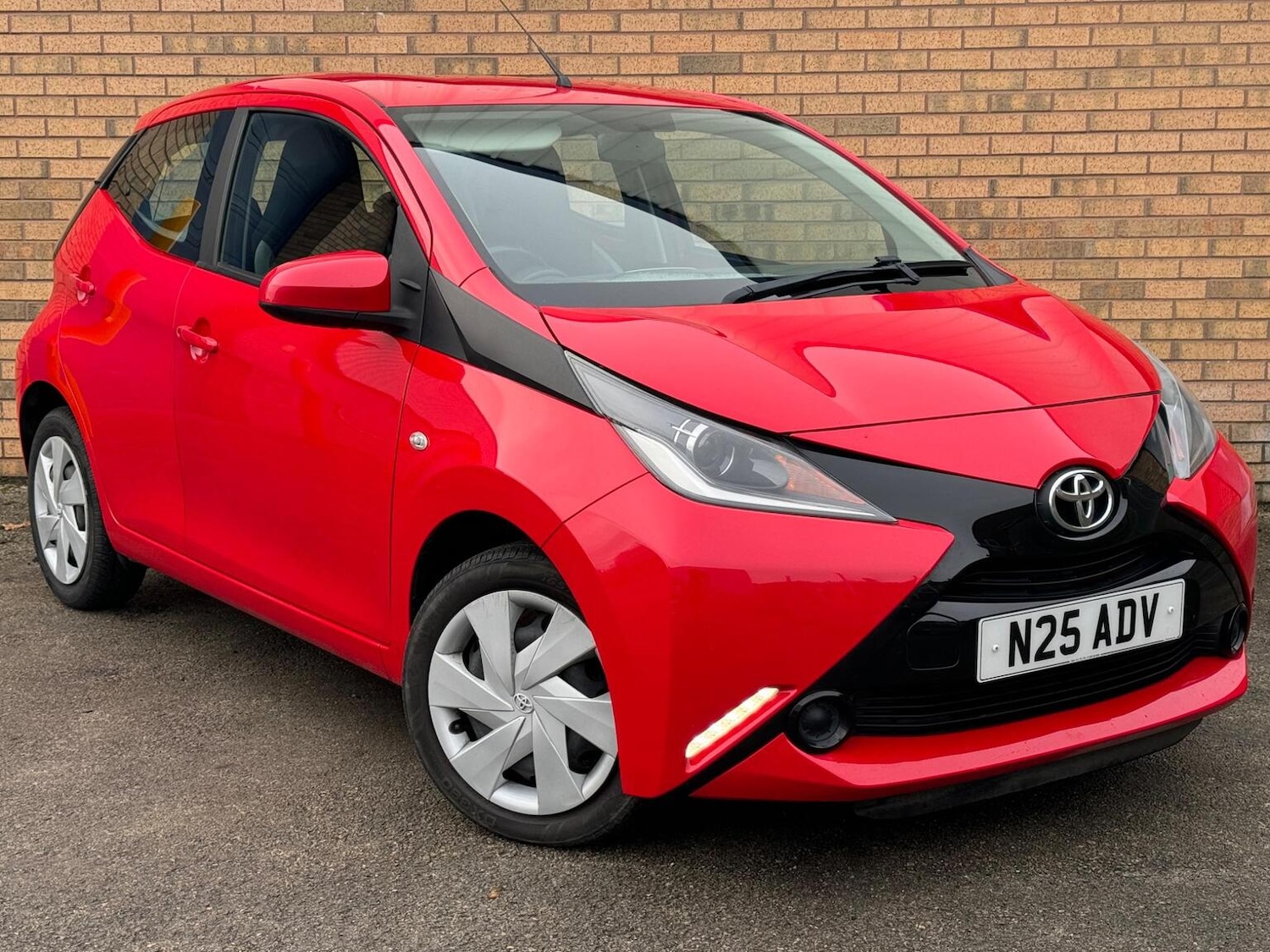 Used Toyota AYGO 2017 for sale - 76793719: Photo 1
