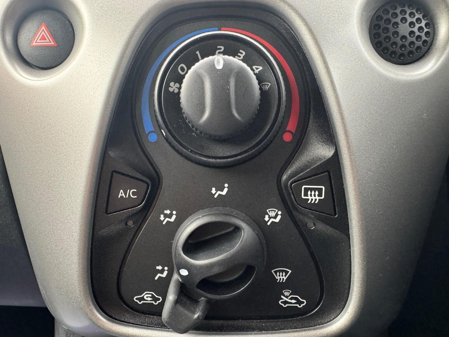 Used Toyota AYGO 2017 for sale - 76793719: Photo 15