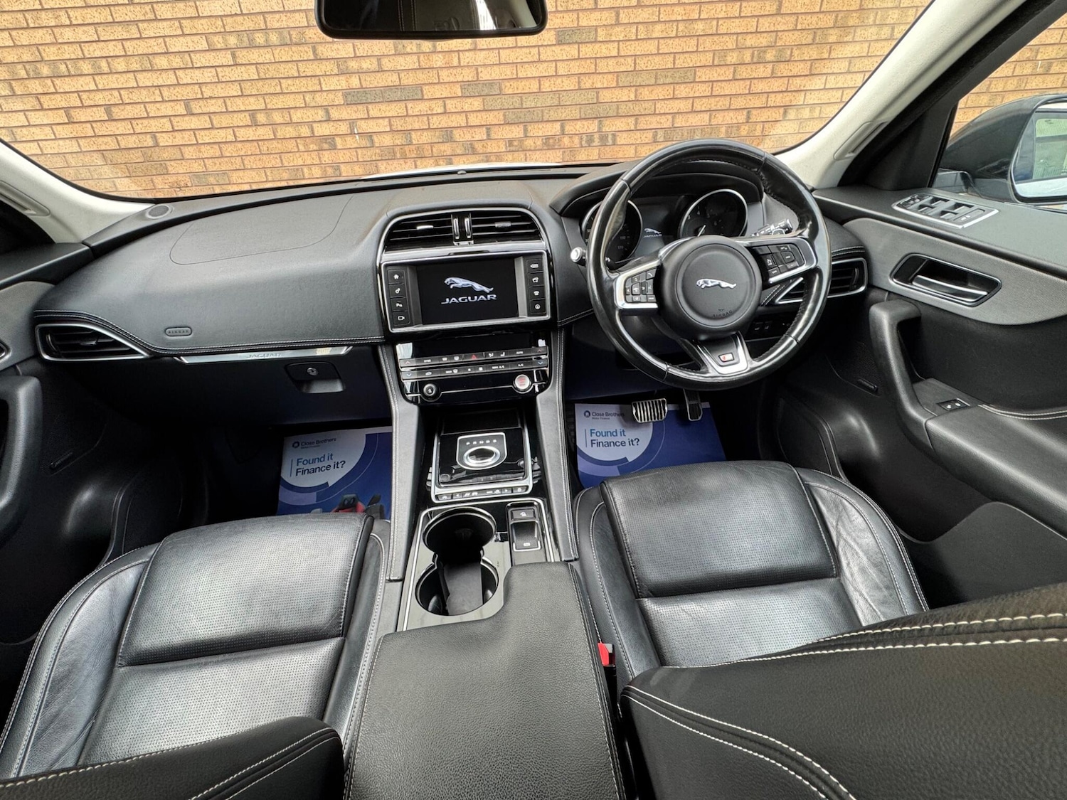 Used Jaguar F-Pace 2016 for sale - 76656379: Photo 10