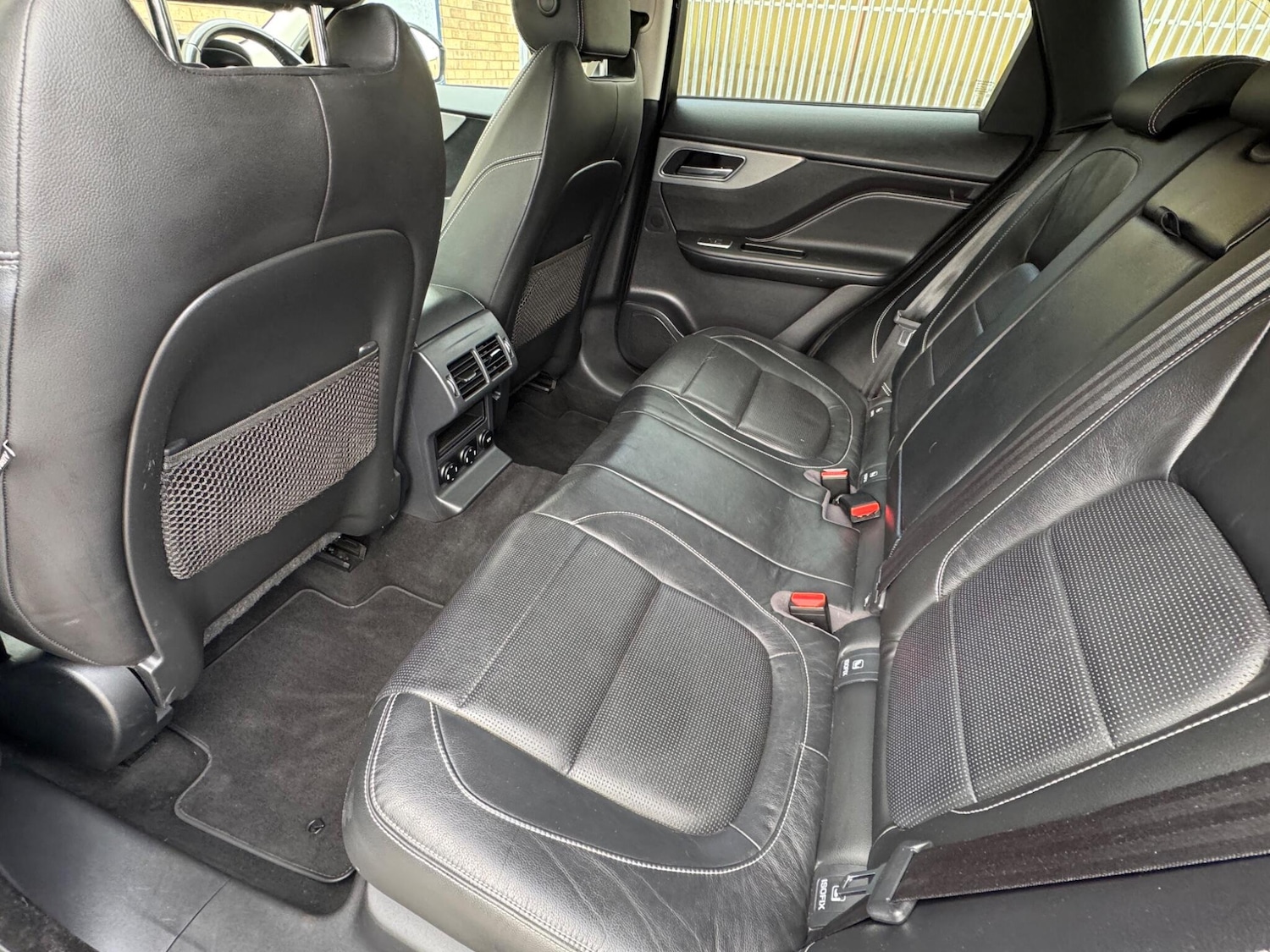 Used Jaguar F-Pace 2016 for sale - 76656379: Photo 12