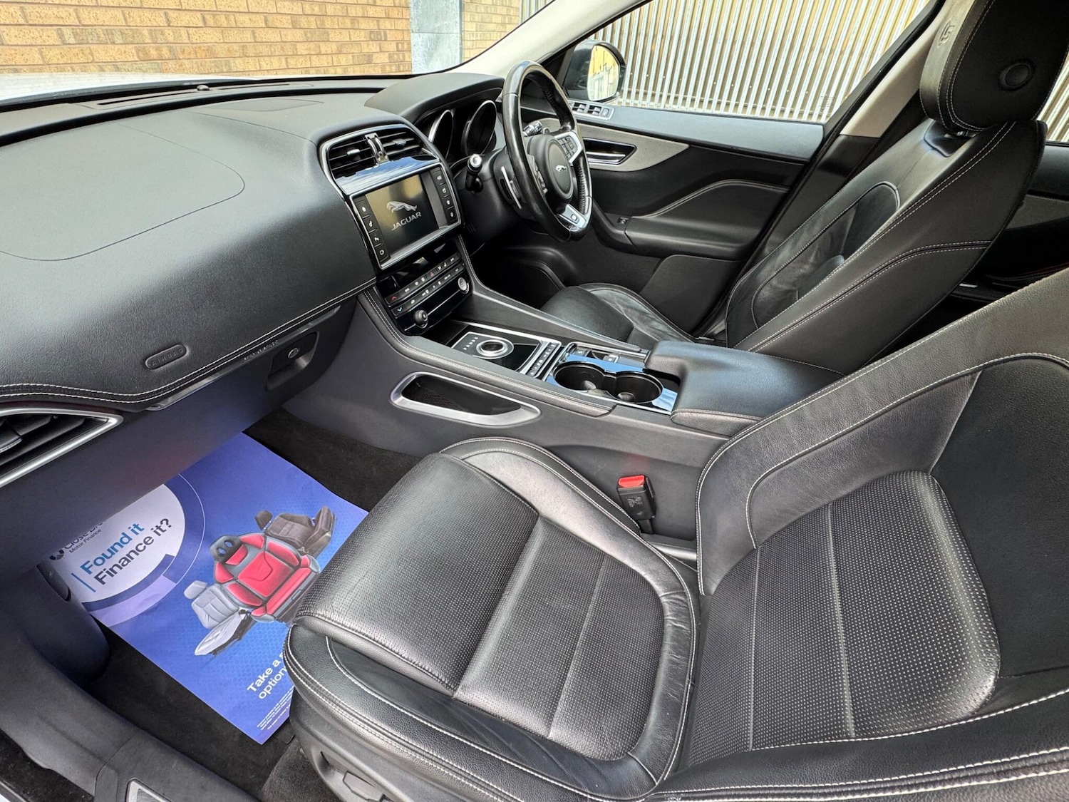 Used Jaguar F-Pace 2016 for sale - 76656379: Photo 41