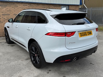 Used Jaguar F-Pace 2016 for sale - 76656379: Photo